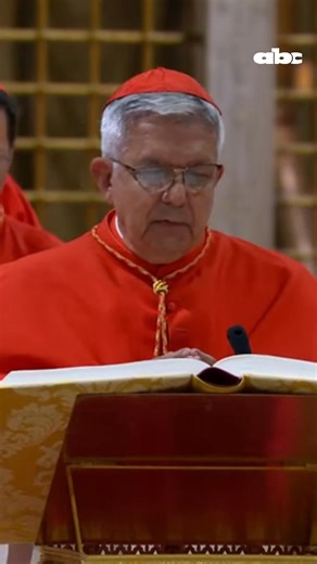 #Cónclave| Por primera vez, los cardenales paraguayos Adalberto Martínez y Cristóbal López juraron en la Capilla Sixtina antes del inicio de las votaciones en el cónclave. 🔸 Martínez votará en el puesto 84, mientras que López en el puesto 69. 📲https://www.abc.com.py/tag/conclave/ | ABC Digital