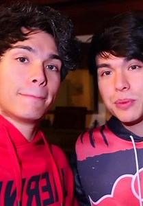Stokes Twins S02:E04 - Last to Leave Conjuring House