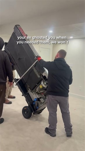 Left on read? Not by your moving company. 🫡📱Book HE-HAULS