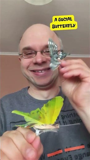 Kim jest Social Butterfly? Dusza towarzystwa po angielsku! #shorts #idioms #learnenglish