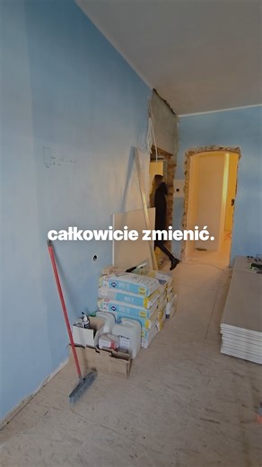 To mieszkanie wymagało gruntownego remontu! Zmieniliśmy stary układ funkcjonalny, który miał bardzo dużo wąskich przejść, zapadającą się drewnianą, spróchniałą podłogę na polepie. Mieszkanie znajduje się blisko centralnych ulic Elbląga, w jednej z piękniejszych kamiennic z zabytkową ceglaną odnowioną elewacją. Rok budowy przypada na okolice 1900 roku! Czy ta transformacja przypadła Ci do gustu? Podziel się swoim zdaniem w komentarzu! Zapraszamy po projekty wnętrz i architektury https://javaarchi