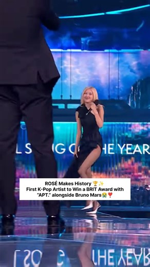 ROSÉ Makes BRIT Awards History with “APT.” 🏆✨ #rosé#brunomars #apt #blackpink#britawards#fypシ゚viral