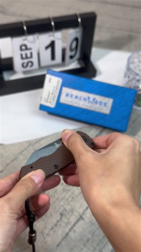Benchmade 290 is a super portable kinfe#Benchmade #knife #outdoors #290