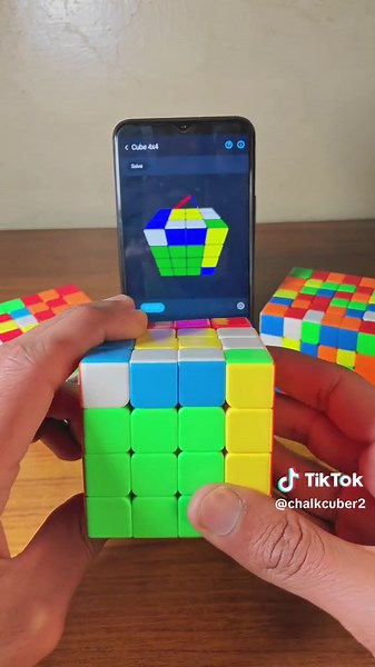 Solving 4 by 4 Rubik’s Cube by an App #chalkcuber2 #rubikscube #cubing #rubikscube