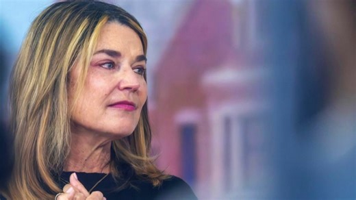 Savannah Guthrie returns to Today Show to visit friends and colleagues