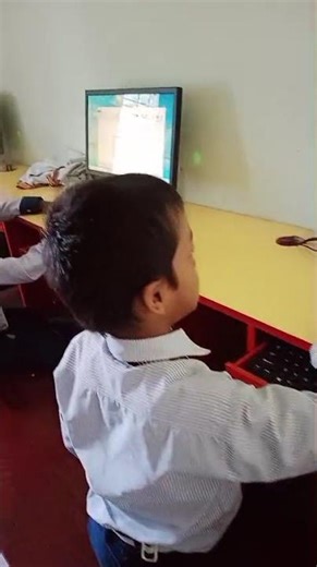 class 1st students in computer lab