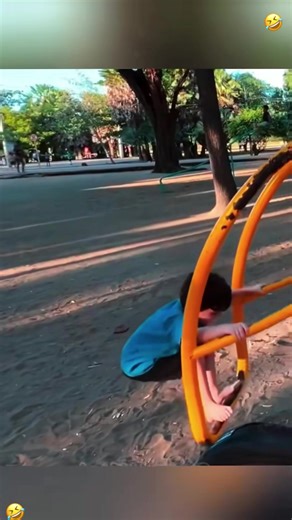 Failed to fall #prank #funny #usa #funnyprank #fail #scared #trend