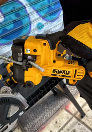 DEWALT Cordless Threaded Rod Cutter Review