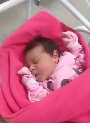 Os vídeos de niña nieves (@nianieves3) com som original - niña nieves