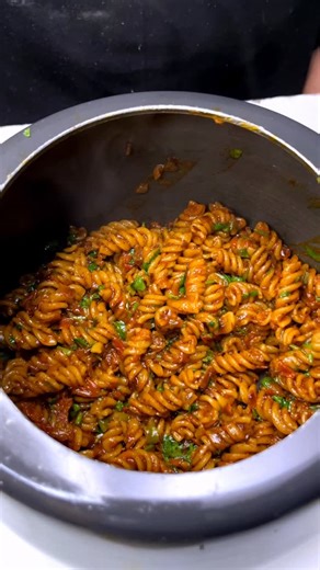 Eggcellent Indian Asmr on Instagram: "Desi Cooker Pasta. . . . #asmr #asmrcommunity #asmrfood #pasta #eggcellentindianasmr"