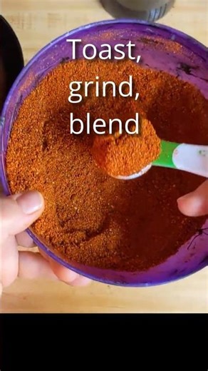 Homemade Chili Powder: Simple and Customizable