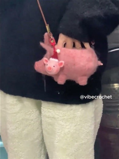 Holiday Crochet: Fluffy Piggy Pouch Bag Charm 🐷🎅 (US Terms, Instant PDF)