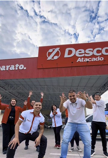 O Parcelaço está em modo descontrolaaaaaaaaado. 🤪 TODA a loja em 3x SEM JUROS nos cartões de crédito. 💥 São mais de 300 MIL em descontos e mais de 15 MIL chances de ganhar. É só raspar e sair descontando! Produtos das marcas parceiras dão cupons em dobro pra você aumentar as chances de ganhar. 🤩 Ofertas válidas de 25 a 31 de julho, enquanto durarem os estoques. *Somente para lojas físicas. #descoatacado #desco #atacado #parcelaço #ofertas #mododescontrolado