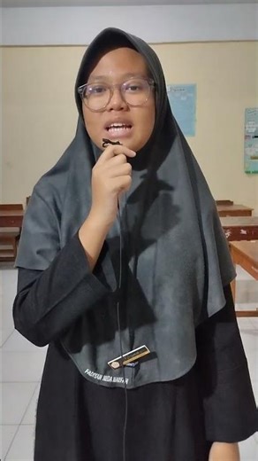 FADIYAH NIDA NAIFAH - READING 57 (CAN I HELP YOU, MADAM?)