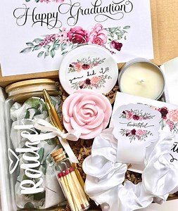 Personalized Graduation Gift Box, Candle, Pen & Compact Mirror - Etsy
