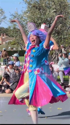 アリスフロートケーキ🧁🍰🍭🍬美味しそう🩵＃ディズニーランド＃ディズニーダンサー＃イッツアスウィーツフルタイム＃ディズニーランド