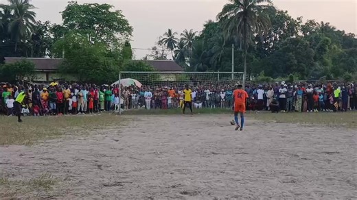 HAPPENING NOW President Julius Maada Bio and his wife, Dr. Fatima Maada Bio, are currently watching the grand finale of the football competition in Bonthe. Known for his deep connection with the people, the President’s presence adds excitement and unity to the festive celebration. | State House Sierra Leone