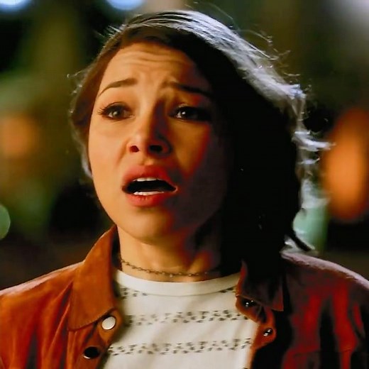 Barry leaves his daughter in the future #theflash #barryallen #norawestallen #shorts