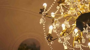 A Royal Tour: Step Inside Queen Elizabeth's $5 Billion Buckingham Palace