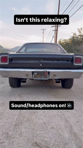 Willie on Instagram: "Big block Mopar making big block sounds. Headphones on! #plymouth #roadrunner #mopar #bigblock #4speed driveyourshit rattymusclecars oldschool vintage cars moparperformance USA builtnotbought engine roadkill american ClassicCar cartok CarsofTikTokContest"