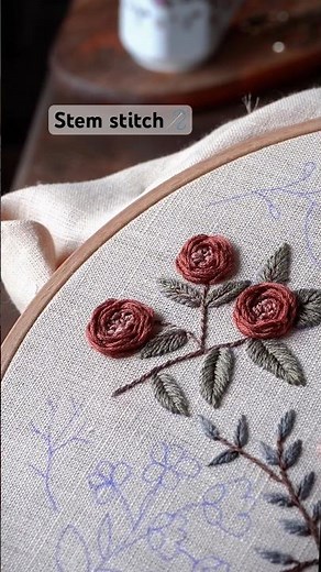 Stem stitch, 3 strands🧵