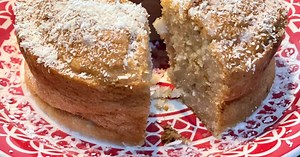Bolo de coco sem glúten e sem lactose: não fica seco, fofinho