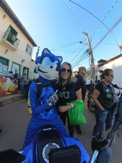 Assim como o Sonic, a gente corre contra o tempo, desvia dos obstáculos e encara cada