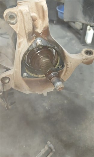 2.7M views · 15K reactions | GMC Tahoe Front Wheel bearing replacement #auto #mechanic #ideas #automotive | Auto Technician | Facebook