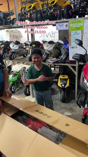 CONGRATULATIONS NEW OWNER 📌New /Limited 49cc Midsize Pocket Bike 2023 ✨ PRICE 23,000.00 ☑️Engine: 49cc 44-6m, ☑️1 cylinder, ☑️2 stroke ☑️Air-cooled, ☑️Starter: Pull starter ☑️Max power: 2.3kw ☑️Max Speed: 60km/h ☑️Max load: 80kgs ☑️Tank capacity:2.0L ☑️Drive: Chain drive, Auto-gear ☑️Chain type: T8F(Front sprocket 14T ☑️Rear sprocket 64T) ☑️Tires(Front/Rear):90/65-8, 130/50-8 ☑️Tubeless tires😍 ☑️Brake(front/rear): Disc ☑️Product size:125*30*75cm ☑️Seat hight: 55cm ☑️N.W./G.W.:31kgs/34kgs ☑️Sho