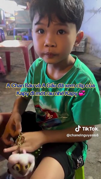 Clip Kapy Mót Rau: Hài Hước và Đáng Yêu
