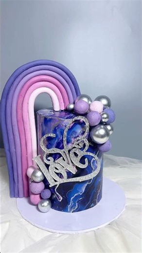 Aesthetic marble cake 💜 #cake #cakedecorating #cakeideas #cakedesign #marbleeffect