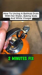 How to unclog a bathtub drain with hot water, baking soda and White Vinegar #bathroom#plumbing #tip #cleaning #CleaningTips #bakingsoda #homerepair #LifeHack #howto #PlumbingTips #SimpleFix #FixItYourself #tips #Tricks #tutotial #DIY #fyp | Winnie Jeanne