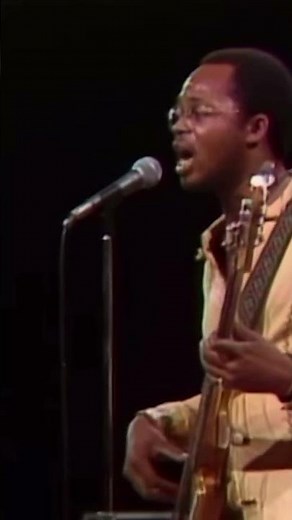 War performing ‘The World Is A Ghetto’ live at the The Midnight Special in 1973.