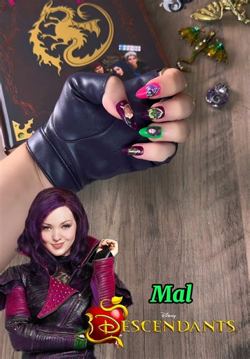 Mal's Journey in Descendants 🌟💜