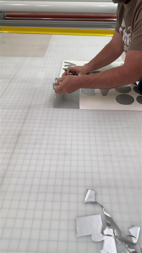 Boat name custom vinyl lettering process. #boatdecal #vinyllettering #boatgraphics