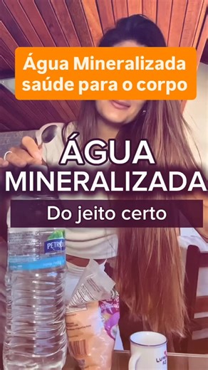 SAÚDE DIGITAL on Instagram: "Água Mineralizada Tenho visto nos comentários dúvidas sobre o tipo de sal ideal. O sal saudável e ideal é o integral de Mossoró, rico na sua composição. Sal grosso para churrasco não é integral. Geralmente e infelizmente, esse sal integral são consumidos por animais e encontram com mais facilidade nas casas agropecuárias em fardos e vendem no varejo. Posteis alguns vídeos falando sobre o sal ideal com alguns especialistas nos meus reels."
