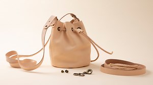 Make a Leather Bucket Bag by Treasure of Nikki&Mallory