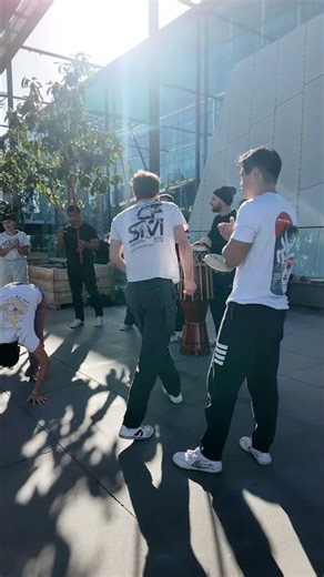 Capoeira: Brazilian Martial Art Spotted in Melbourne 🇧🇷