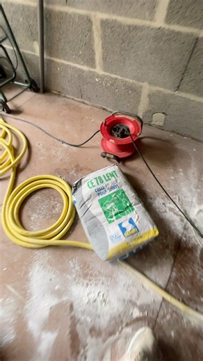 Et une grosse de plus 🔥🔥 jolie maison avec un très très haut vide sur séjour 😩😎 #semin #villa #modern #construction | Damien Rosas