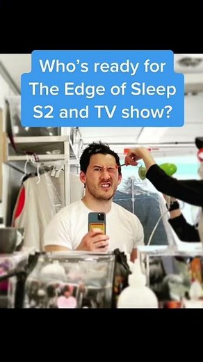 ‪@markiplier‬ on set for the TV adaptation of his podcast The Edge of Sleep