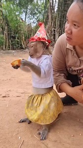 3.5K views · 68 reactions | Shally and mom eat fruit 殺殺 | YaYa Family | Facebook