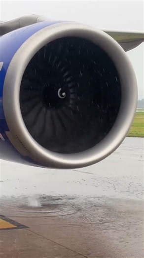 🌪️ Incredible Water Vortex During Aircraft Engine Start ✈️ Aviation Explained