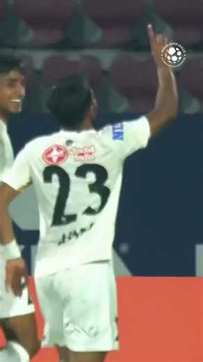 Aimen keeps his calm and whips home a postage stamp, to wrap it up in #NEUFCSCD. 🐦‍🔥 #ISL12