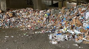 When you recycle, it’s important that you recycle right otherwise the materials become contaminated and unusable. This means: ♻ Food waste goes in the trash. ♻ Plastic bags should be recycled at appropriate locations. (Find them here: plasticfilmrecycling.org) ♻ Don’t bag your recyclables like you would your trash. Pre-pandemic, Councilman Charlie Rivenbark visited the Material Recovery Facility (MRF) and learned first-hand why it's so important to #RecycleRight. | City of Wilmington, NC Governm