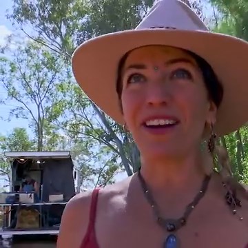 Sofia and Isaac get their hands on a piece of opal with a pattern that’s never been seen before! 😮 #OutbackOpalHunters | Quest
