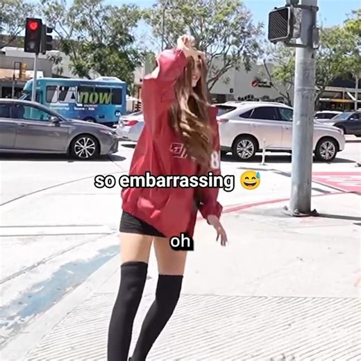 In public...😂 ‪@Aliythia‬ #lydiaviolet