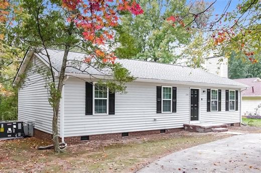 135 W Lakefield Dr, Greensboro, NC 27406 - MLS 1206484 - Coldwell Banker