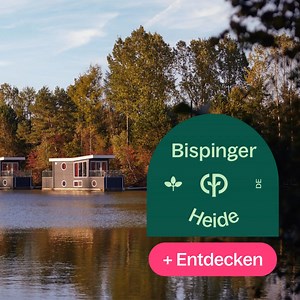 Herbst in der Lüneburger Heide – Natur, Abenteuer & Entspannung🍂 Im Center Parcs Park Bispinger Heide erlebst du den perfekten Mix aus Ruhe, Natur und Action. Spaziere durch die herbstlich bunte Heide, erkunde Seen und Wälder oder genieße unvergessliche Familienmomente im Ferienhaus. Das Highlight: Unser Aqua Mundo mit Wildwasserbahn sorgt für endlosen Wasserspaß – egal ob für Kinder oder Erwachsene. Dazu warten abwechslungsreiche Aktivitäten drinnen & draußen, von Klettern bis Bowling. 👉 Jetz