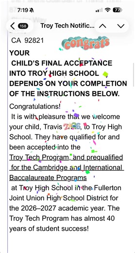 今天收到 Troy High School 的錄取通知 兒子被錄取了 🥳 當初讓他去考試，就是覺得多一個選擇總是好的～ Troy 最有名的是 Troy Tech Program， 還有 Cambridge 跟 IB 課程， 理工很強，數學、科學、工程、電腦都很硬， 很多孩子會修 AP、參加各種 STEM 比賽， 學術氛圍很拚，但資源真的很多。 這次被錄取，本身就是對他能力的一種肯定 💛 不過他最後還是想留在現在的高中， 想跟朋友一起成長、一起打球， 一起走完這四年。 我們也支持他的選擇。 學校名字不是最重要的， 重要的是他願不願意努力、對自己負責。 爸爸媽媽能做的，就是支持 路是他走的，我在旁邊陪著就好 💛 | Joann Lim
