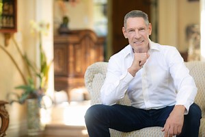 Biography — Dr. Gary K. Michelson